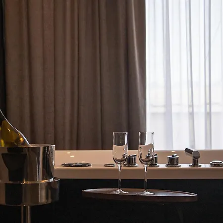 Chicago Hotel Shkoder