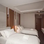 Chicago 4*