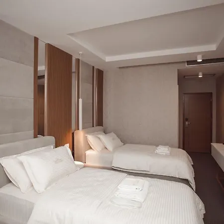 Chicago 4*
