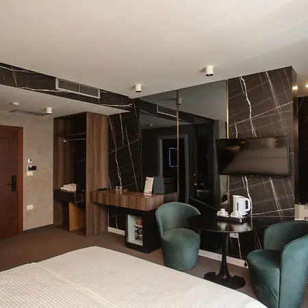 מלון Chicago 4*